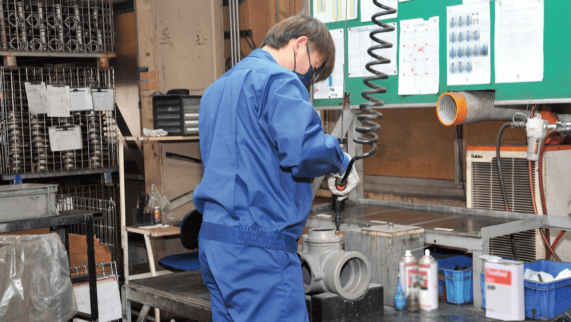 単管式排水継手受入検査・組立・梱包・出荷